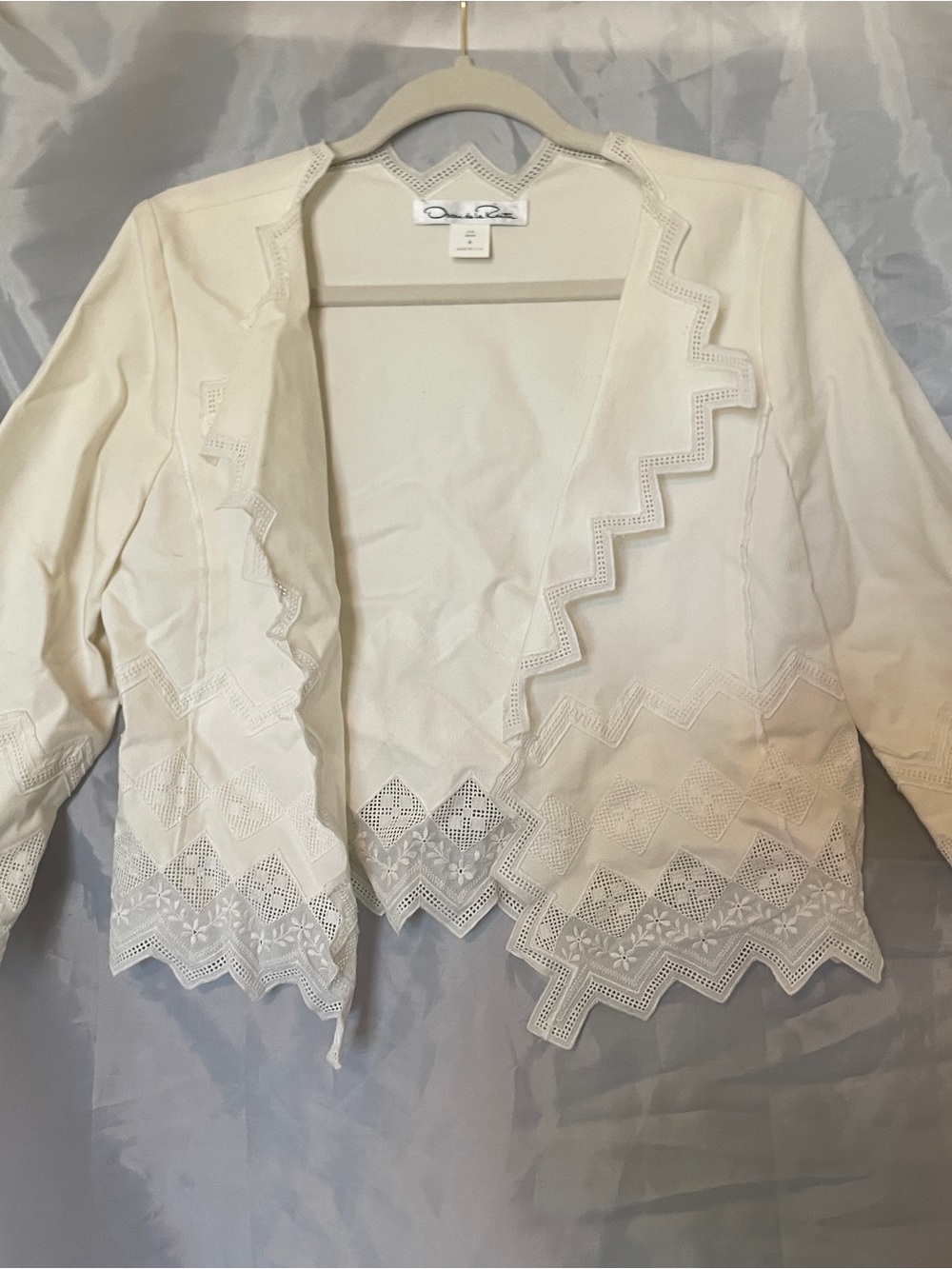 Oscar de la Renta Cream Scalloped Neck Top